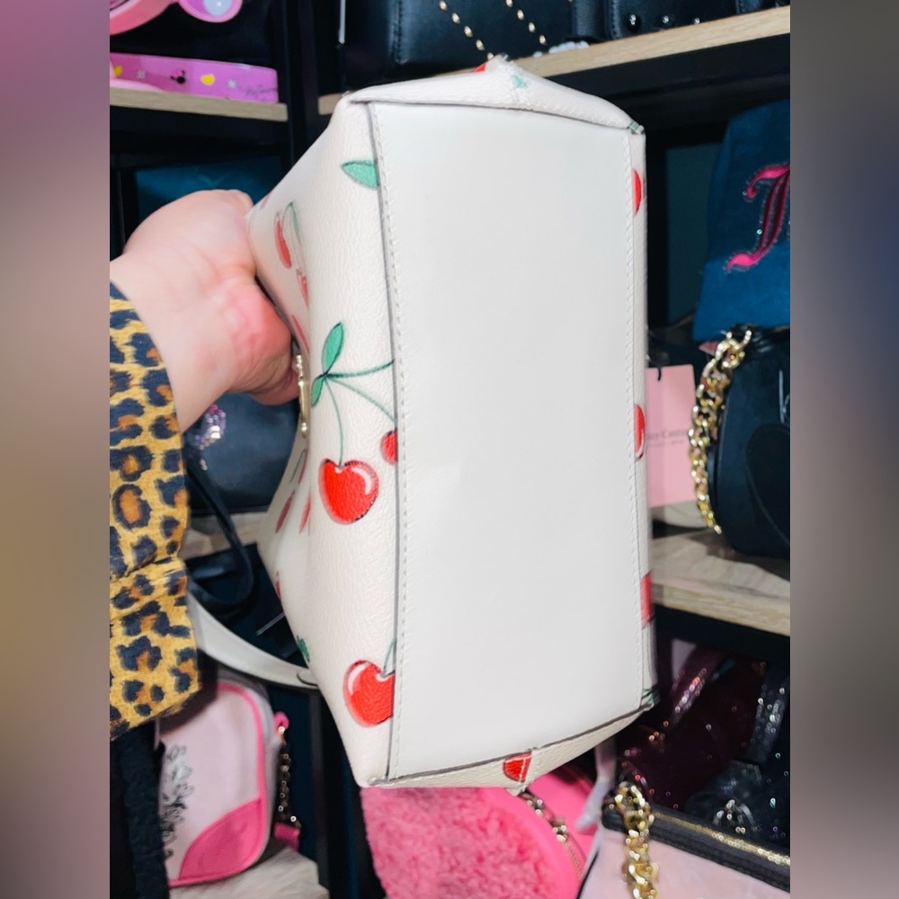 Coach cherry 🍒 bag - Picture 5 of 10